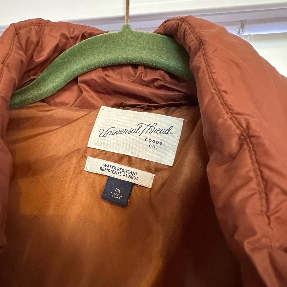 Universal Thread Puffer Coat - Picture 3 of 4